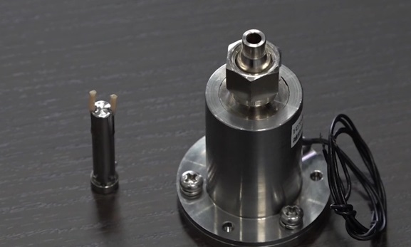 人工衛星用バルブ　スラスターバルブ　高砂電気